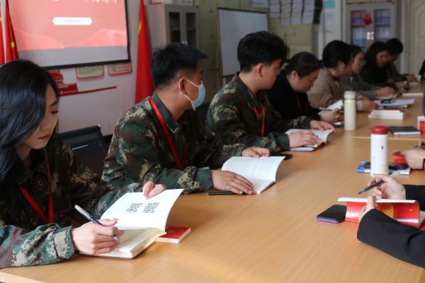 经济学院党总支扎实开展党员学习教育日活动