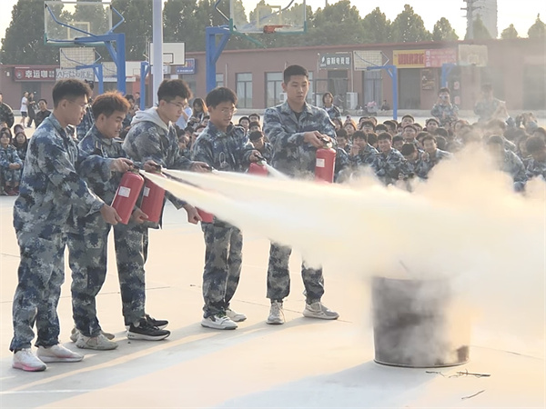 安全无小事，责任大于天——我院积极参加学校组织的消防安全教育实践活动